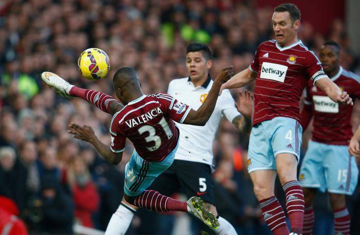 体坛名场面｜老将带伤战至最后一跳！何可欣无惧压力，完美动作谢幕